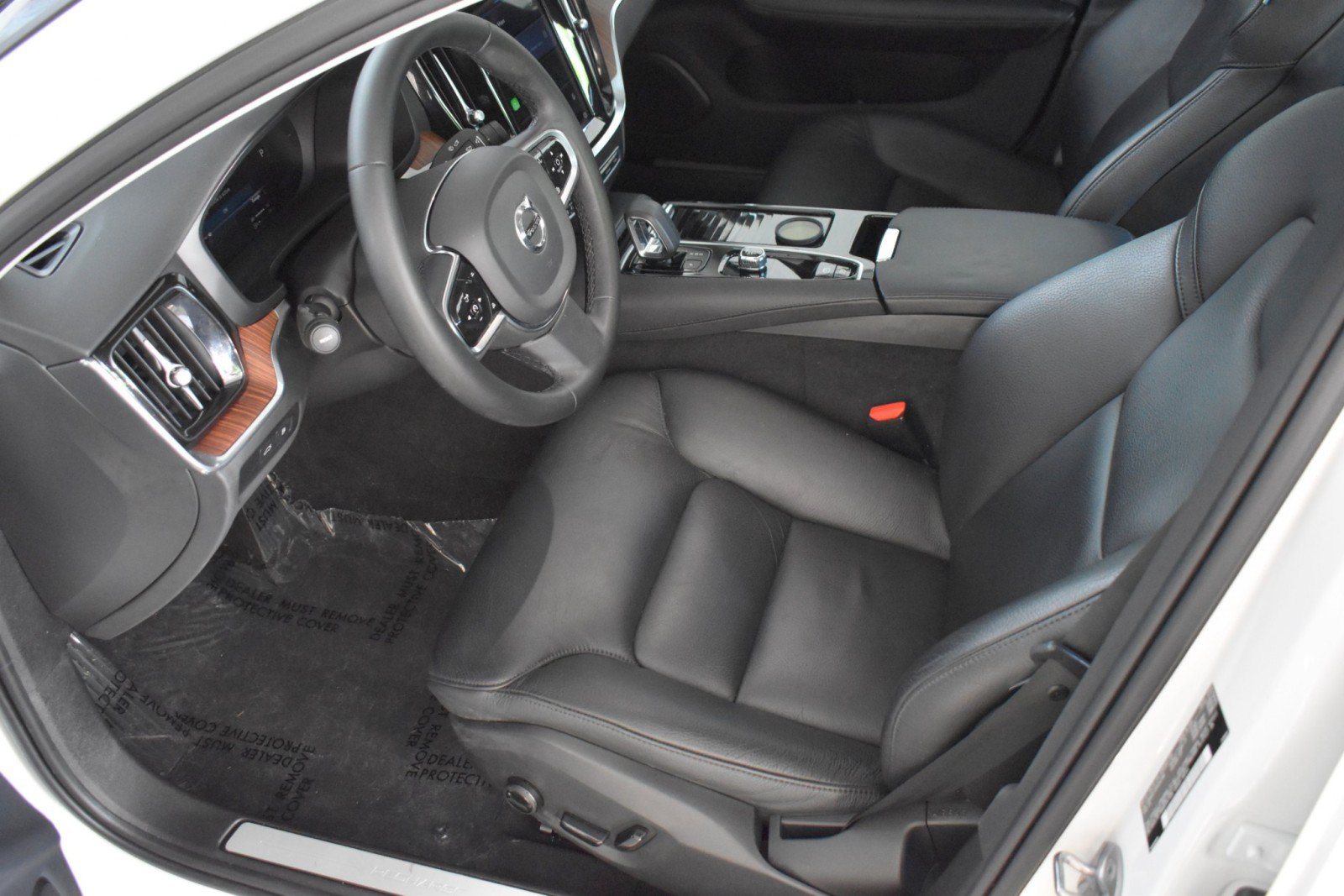 Used 2023 Volvo S60 T8 Plus AWD/4WD image 22