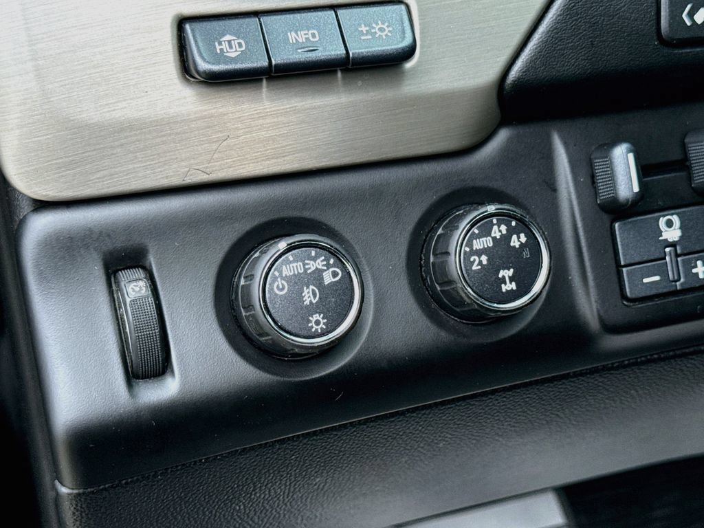 Used 2015 GMC Yukon Denali AWD/4WD image 10