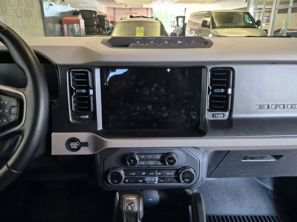 Used 2023 Ford Bronco Wildtrak AWD/4WD image 14