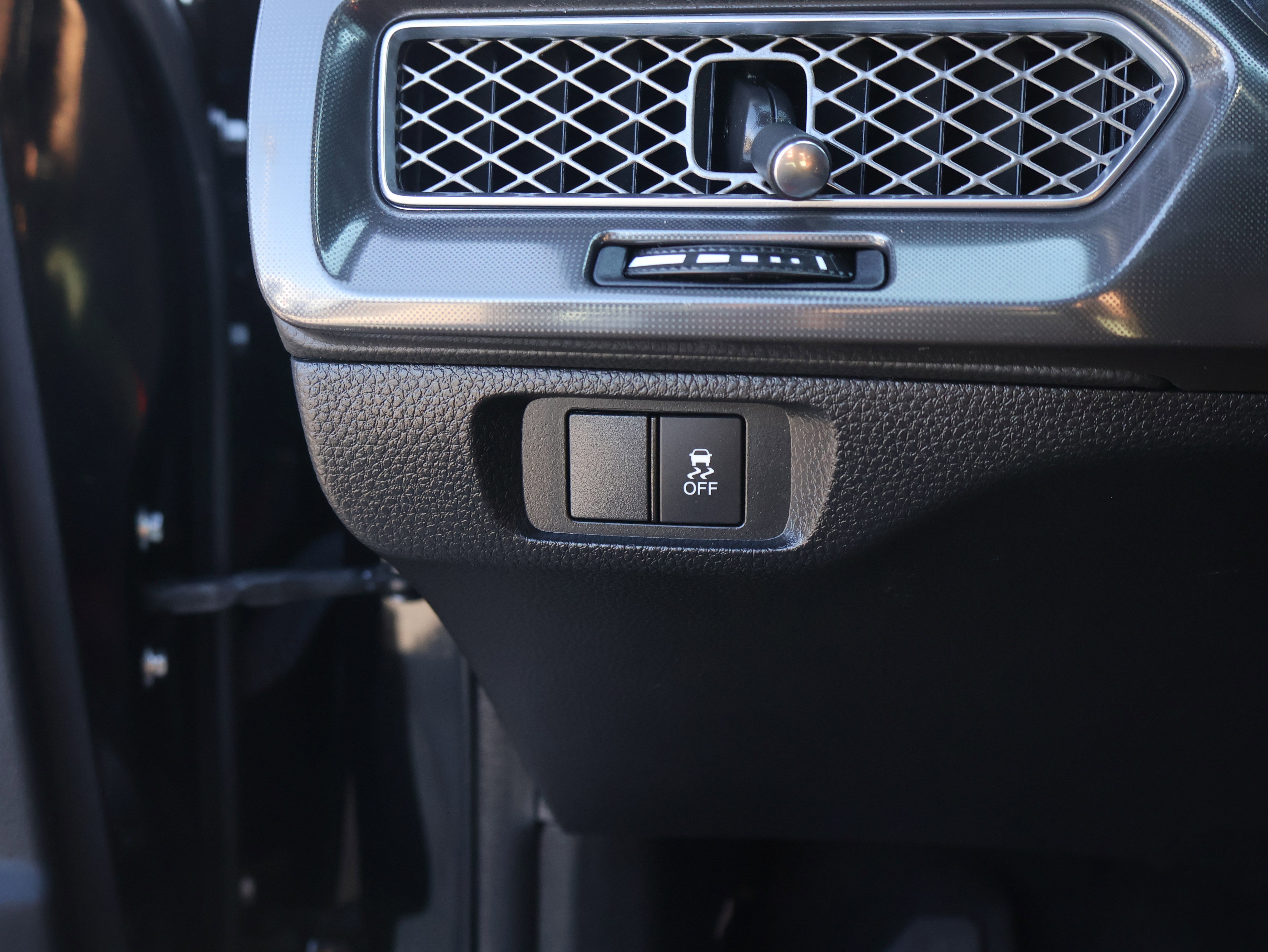 Used 2024 Acura Integra A-Spec image 40