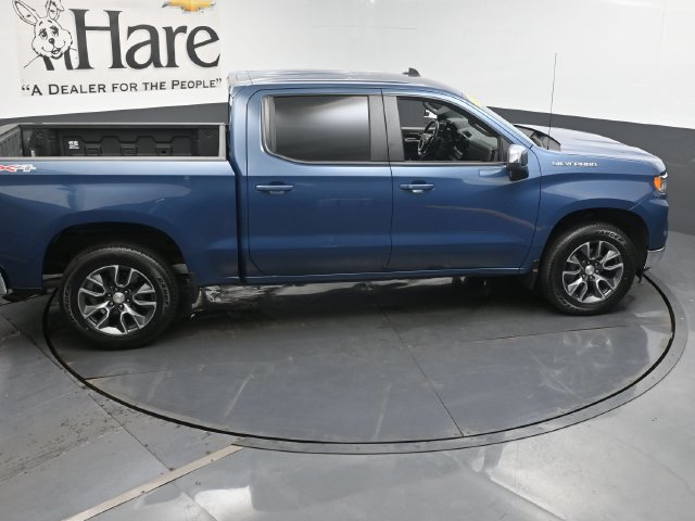Used 2024 Chevrolet Silverado 1500 LT AWD/4WD image 43