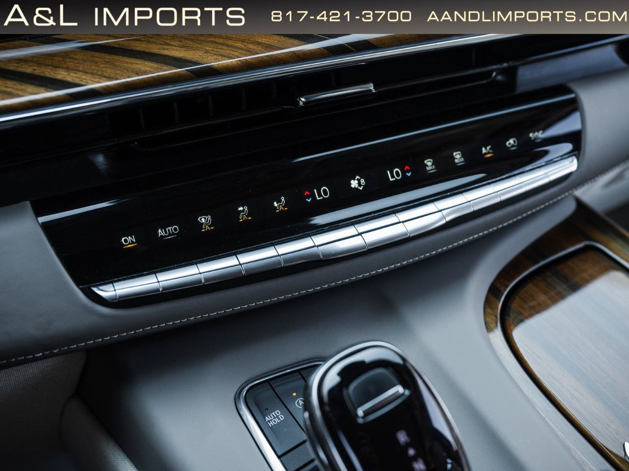 Used 2024 Cadillac Escalade Sport Platinum w/ LPO, ONYX Package AWD/4WD image 14