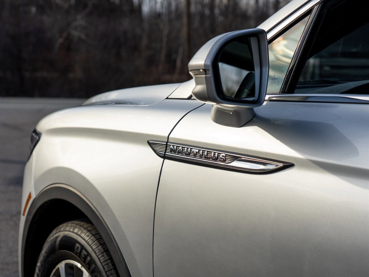 Used 2019 Lincoln Nautilus Select AWD/4WD image 11