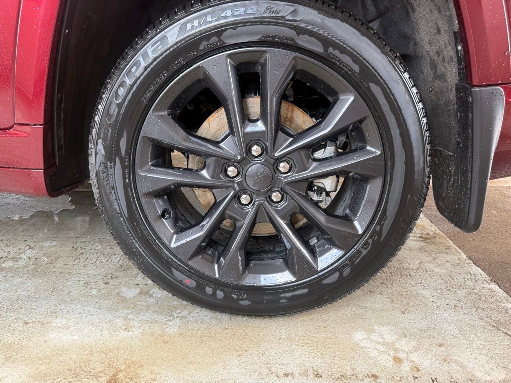 New 2026 Jeep Grand Cherokee L Limited image 38