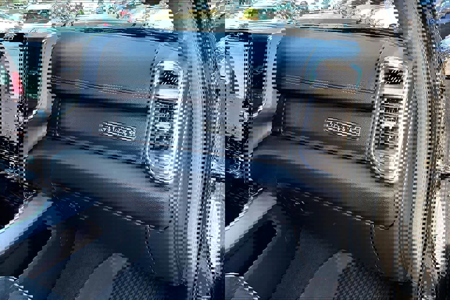 Used 2024 RAM 1500 Laramie image 19