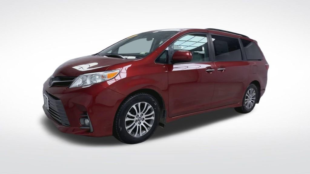 Used 2019 Toyota Sienna XLE FWD image 4
