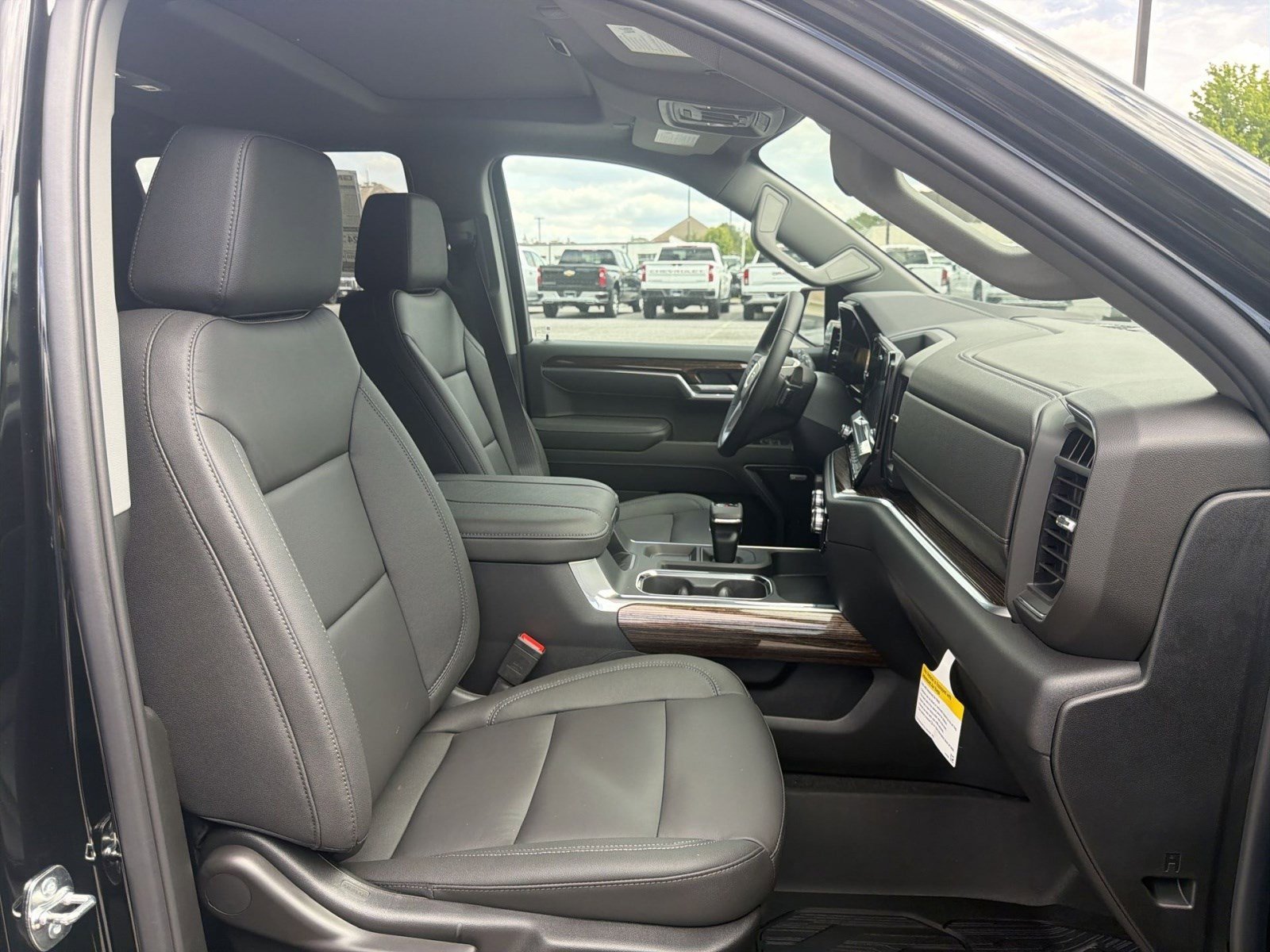 New 2026 GMC Sierra 1500 Elevation w/ Elevation Premium Package AWD/4WD image 19