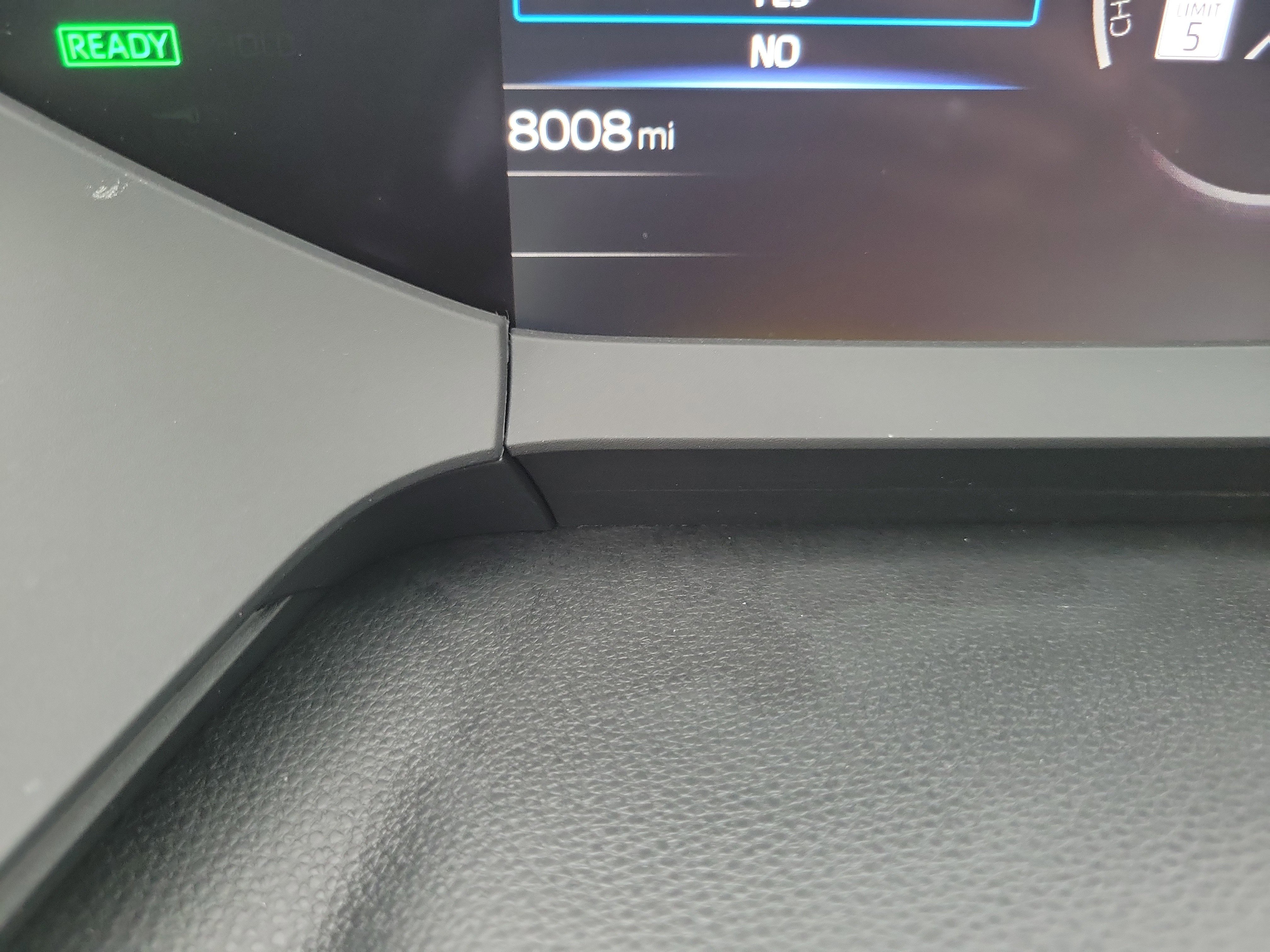 Used 2025 Toyota Prius XLE image 25