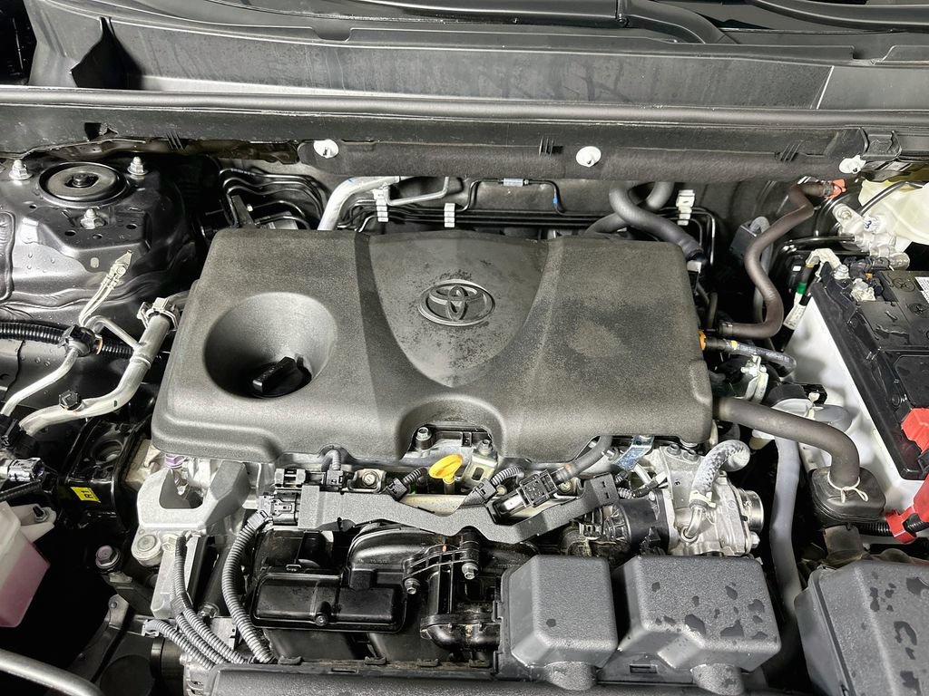 Used 2024 Toyota RAV4 LE FWD image 9