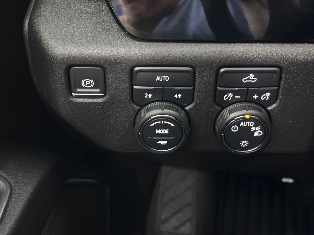 Certified 2024 Chevrolet Silverado 1500 LT image 22