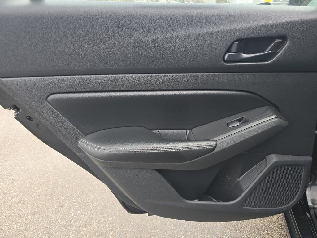 Used 2024 Nissan Altima 2.5 SV image 21