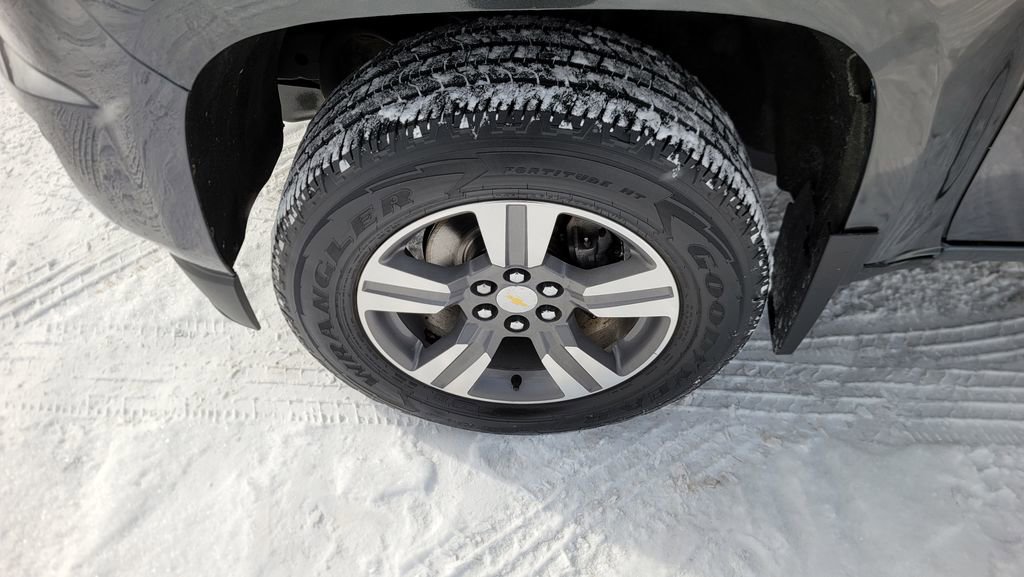 Used 2015 Chevrolet Colorado LT w/ LT Convenience Package image 6