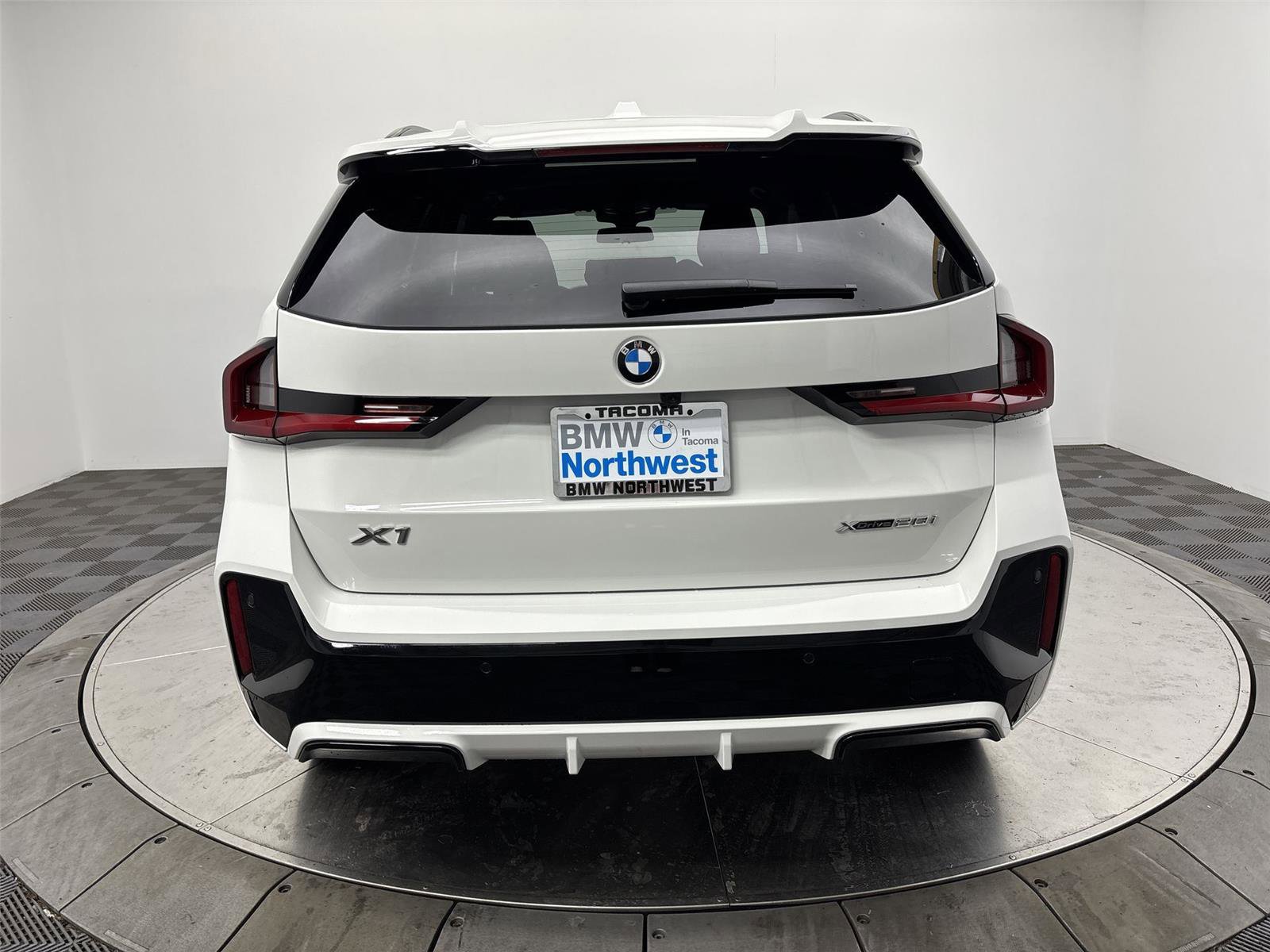 New 2026 BMW X1 xDrive28i w/ Technology Package AWD/4WD image 15