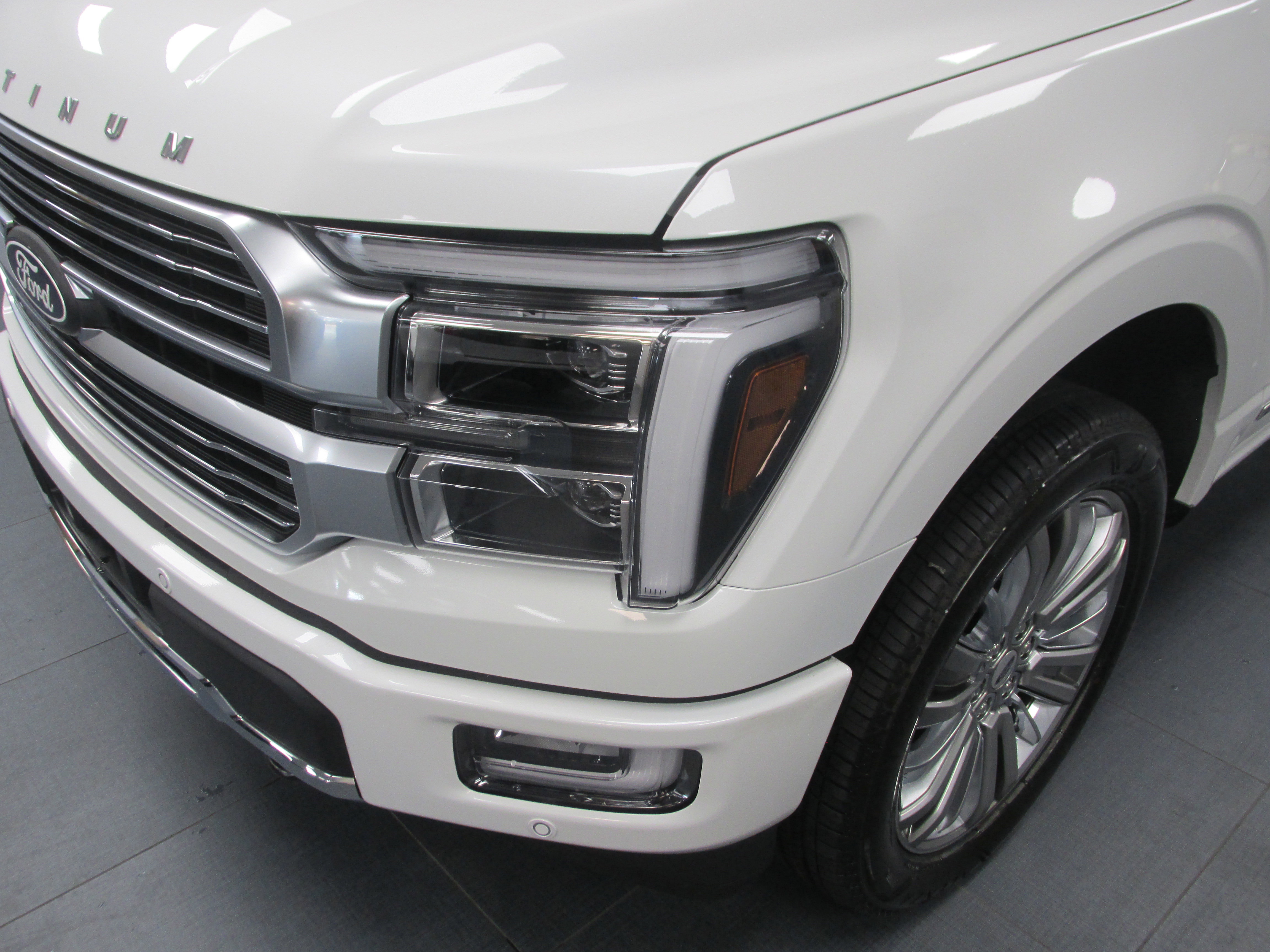 New 2025 Ford F150 Platinum image 8