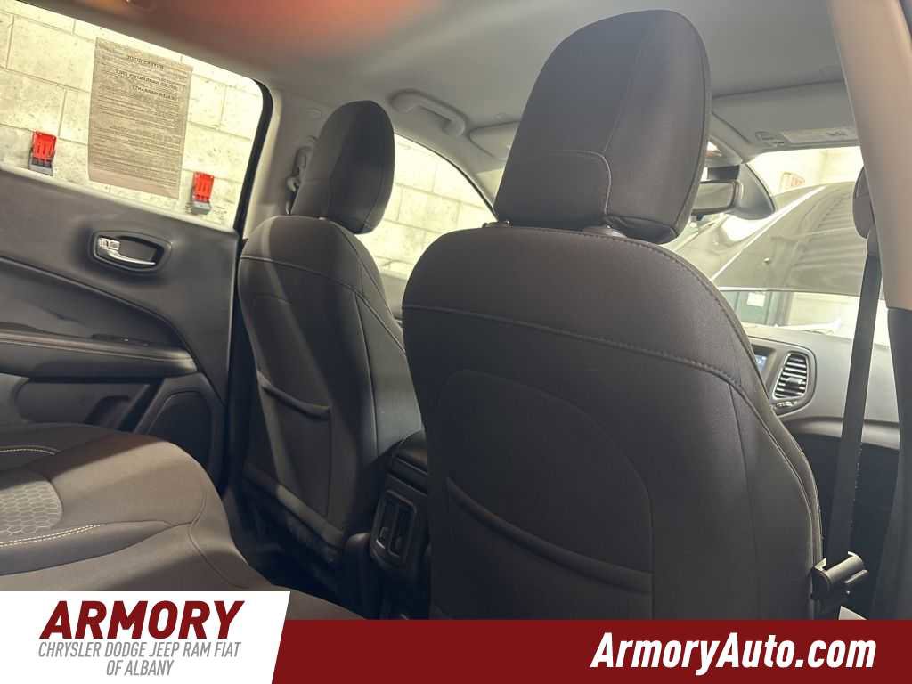 Used 2020 Jeep Compass Sport image 30