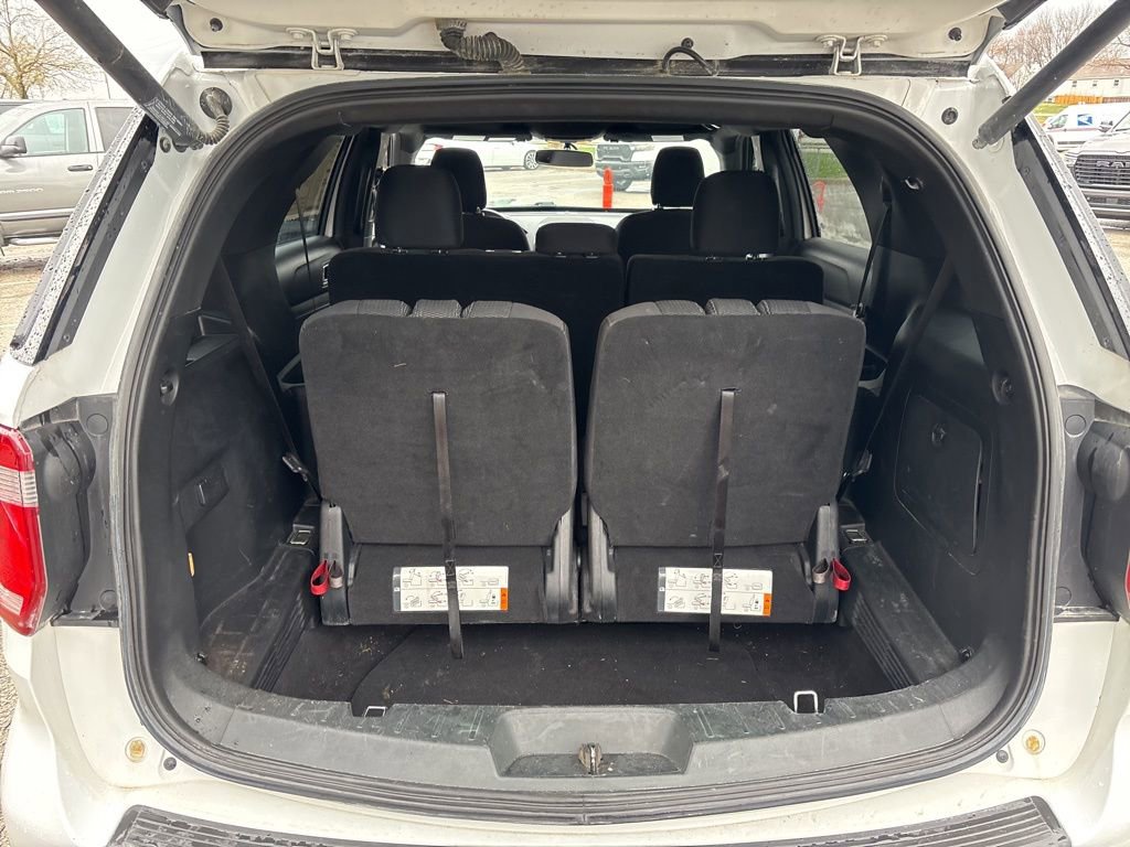 Used 2019 Ford Explorer XLT w/ Equipment Group 201A image 3