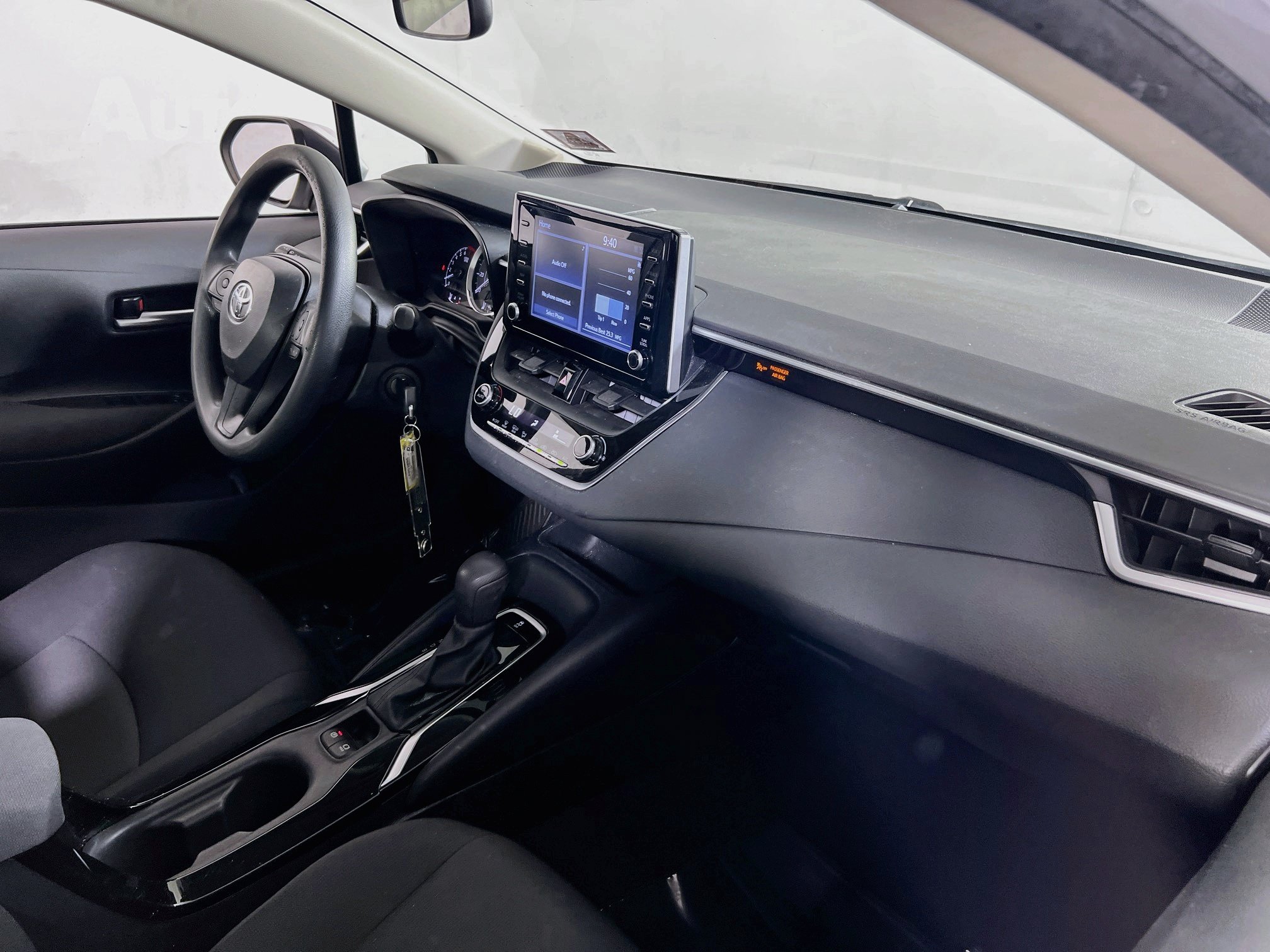 Used 2020 Toyota Corolla LE FWD image 26