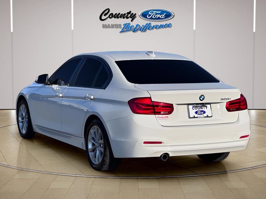 Used 2018 BMW 320i Sedan RWD image 24
