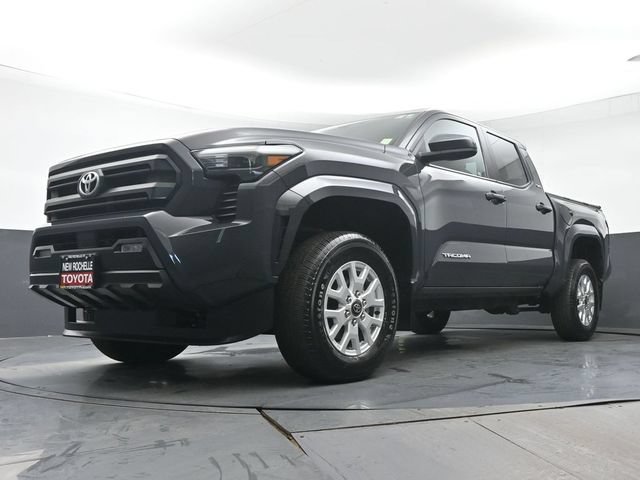 Certified 2024 Toyota Tacoma SR5 AWD/4WD image 30