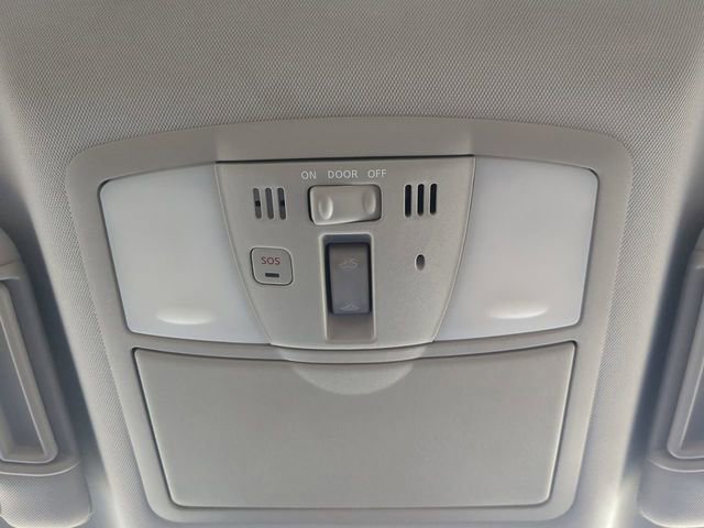 Used 2018 Nissan Armada Platinum image 26