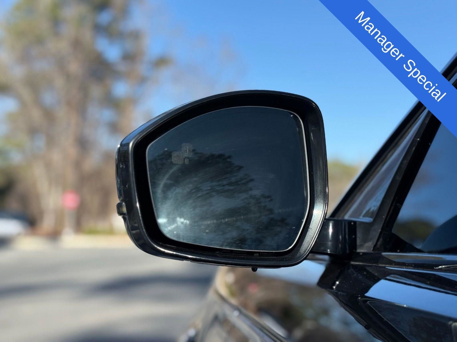 Used 2020 Land Rover Range Rover Velar S image 21