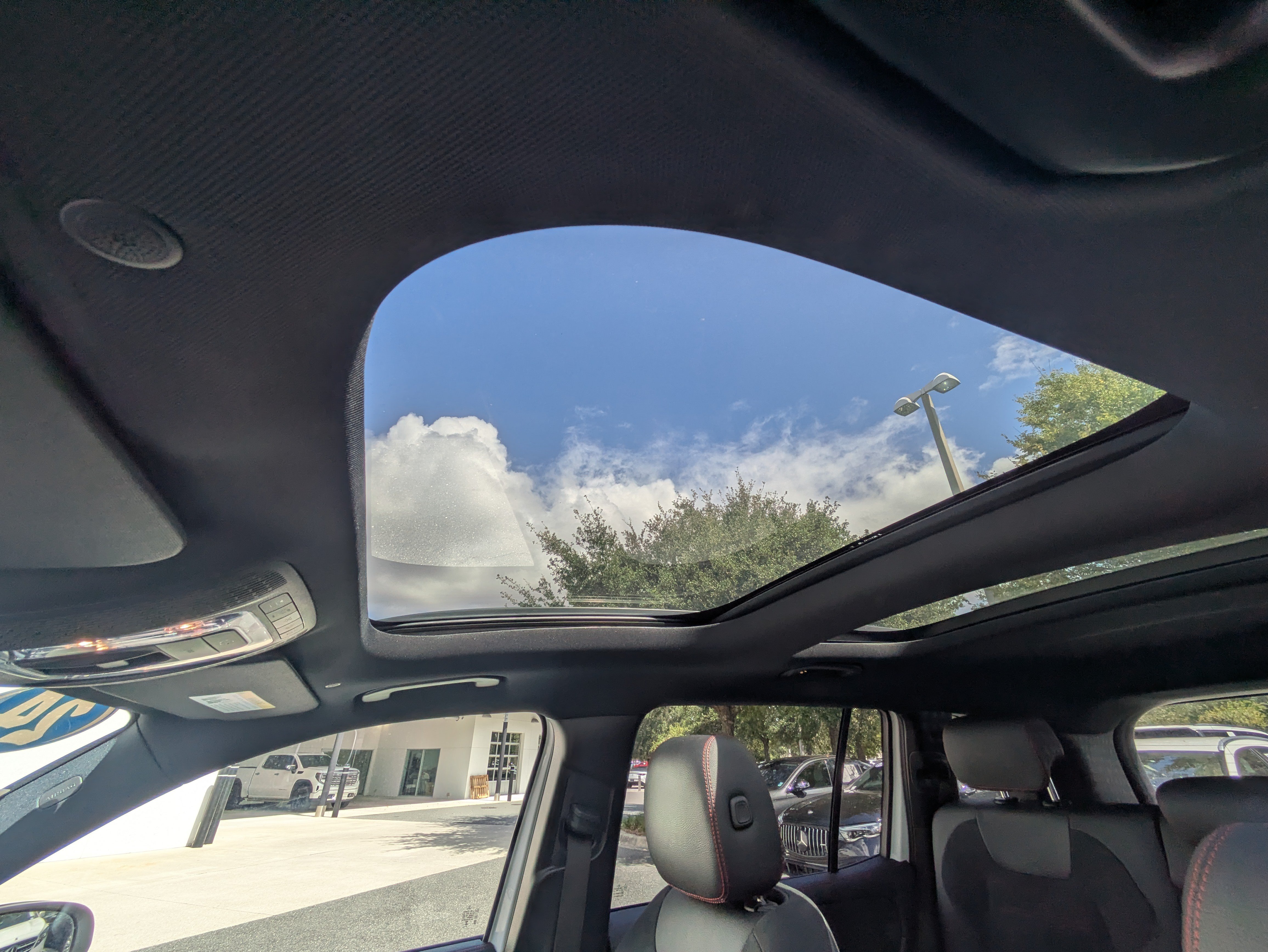 Used 2024 Mercedes-Benz EQB 350 4MATIC SUV image 18