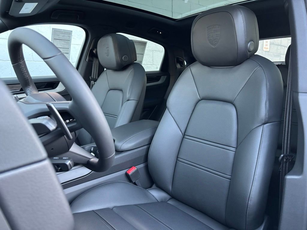New 2026 Porsche Cayenne Coupe image 5