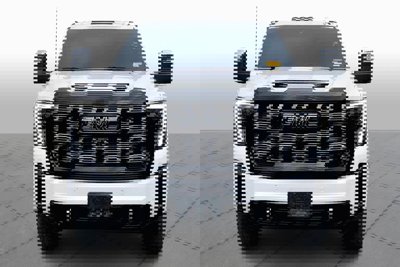 Used 2025 GMC Sierra 2500 Denali Ultimate image 4