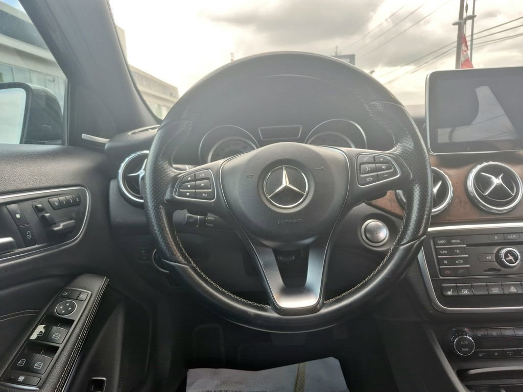 Used 2016 Mercedes-Benz GLA 250 4MATIC image 24