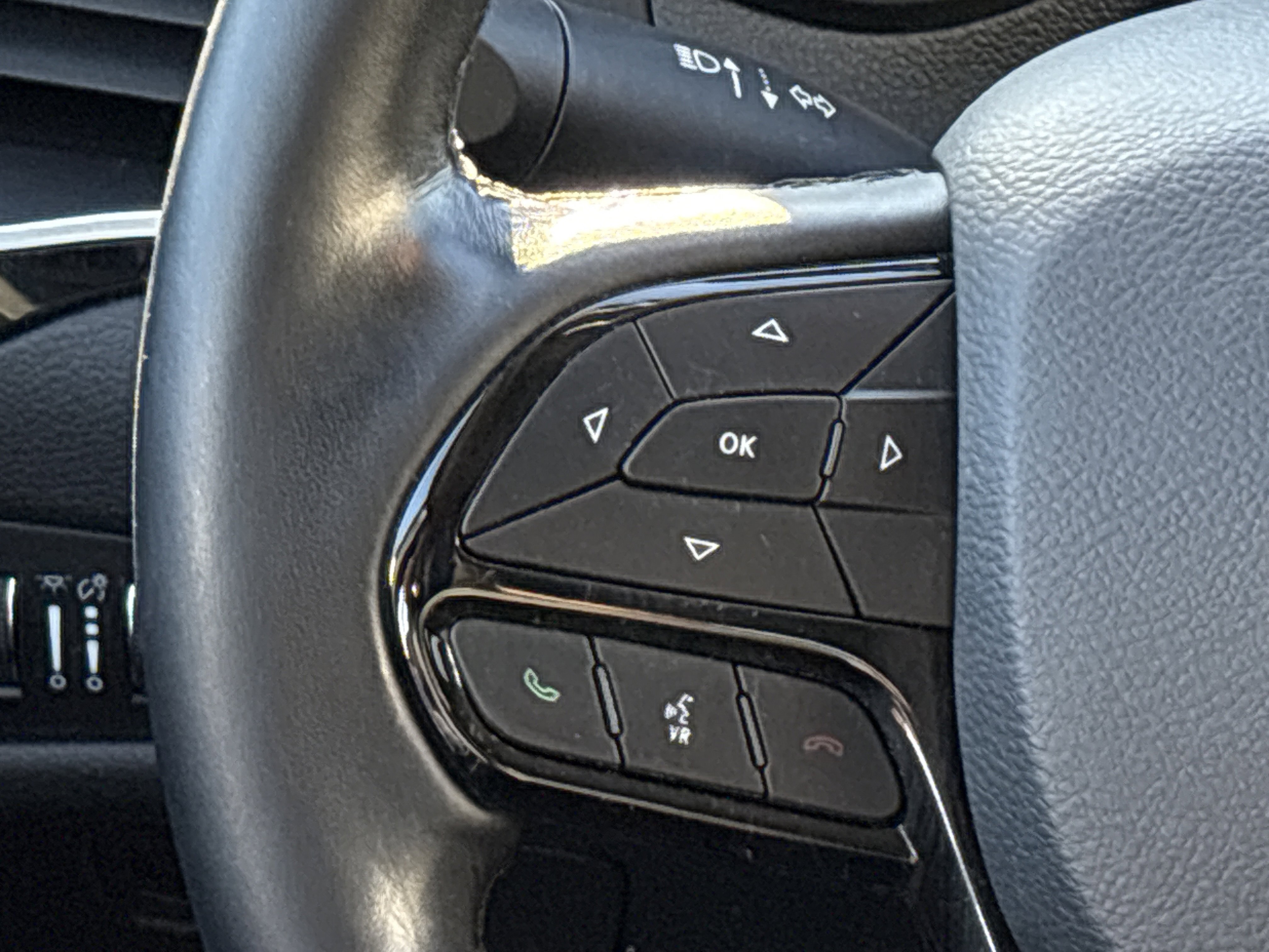 Certified 2021 Jeep Cherokee Latitude Plus image 21