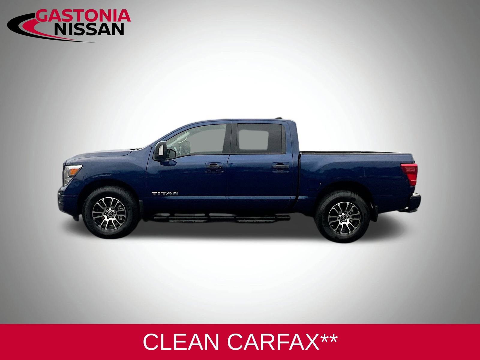 Used 2024 Nissan Titan SV w/ SV Convenience Package image 5