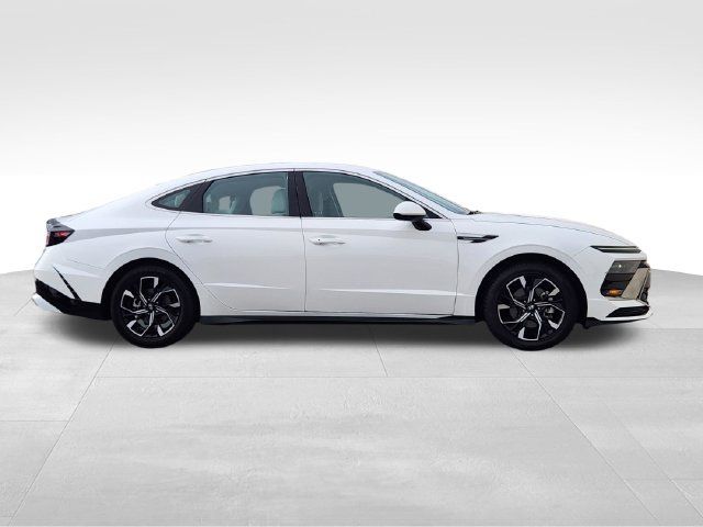 Used 2025 Hyundai Sonata SEL FWD image 10