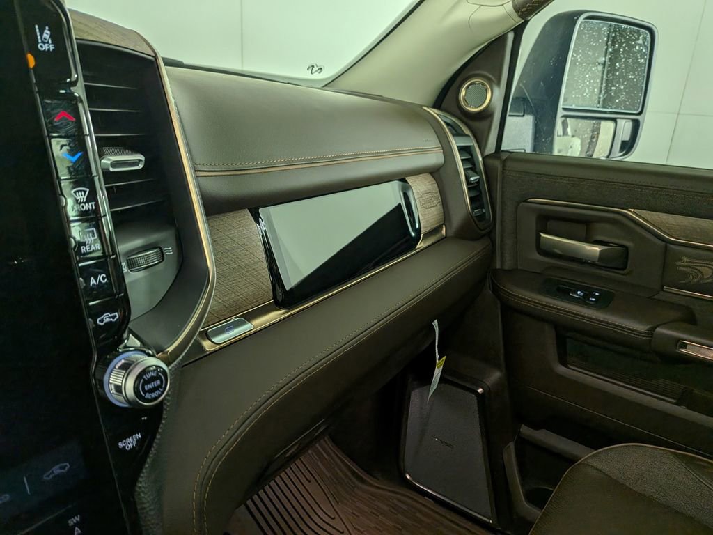 Used 2025 RAM 3500 Longhorn image 30