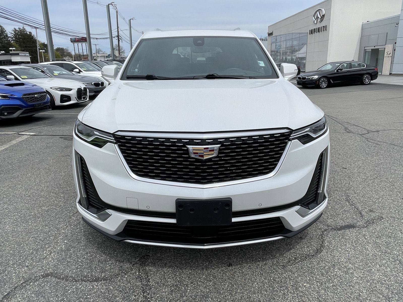 Used 2020 Cadillac XT6 Premium Luxury AWD/4WD image 2