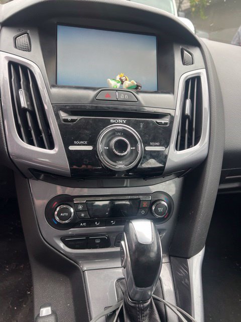 Used 2014 Ford Focus Titanium FWD image 11
