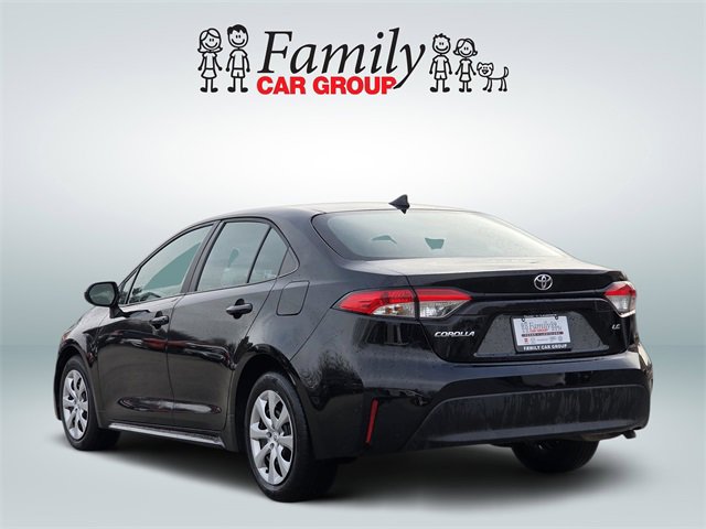 Used 2024 Toyota Corolla LE image 3