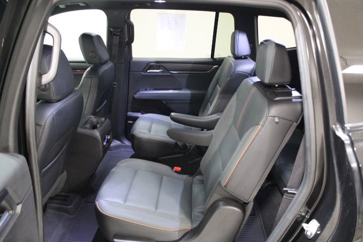 Certified 2024 GMC Acadia AT4 w/ Luxury Package image 19