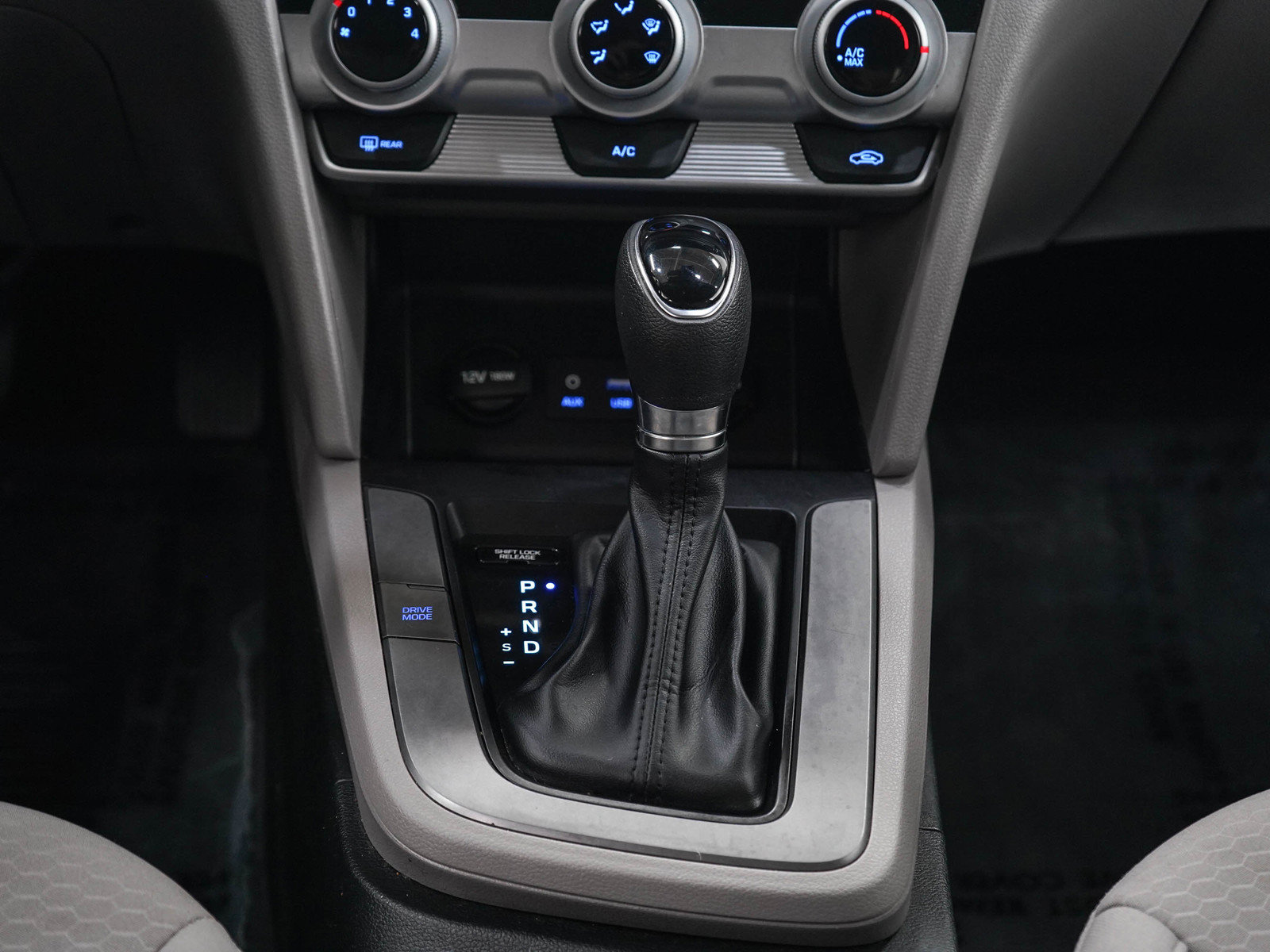 Used 2019 Hyundai Elantra SEL FWD image 17