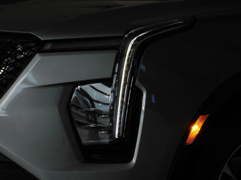 Used 2024 Cadillac XT4 Sport AWD/4WD image 11