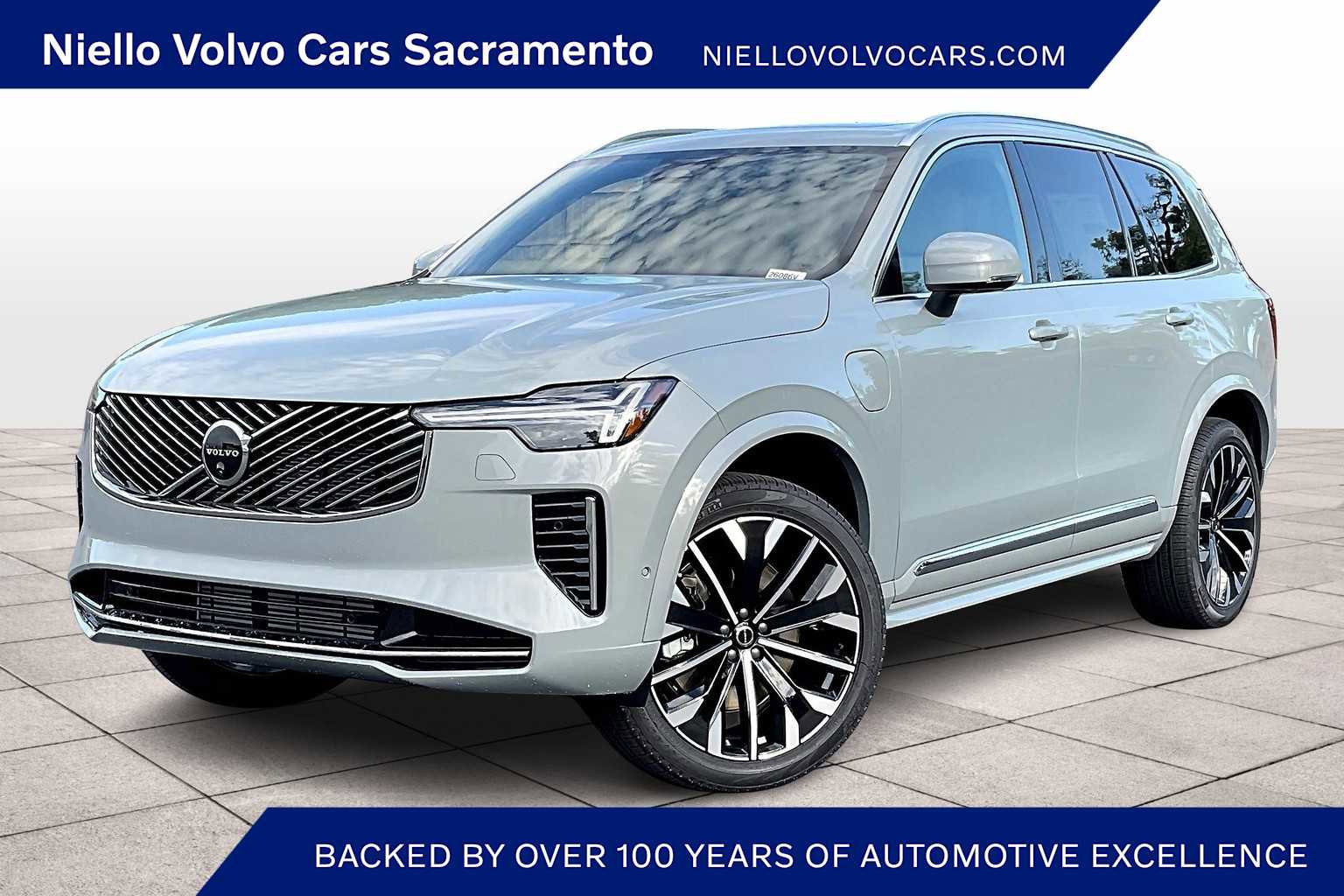 New 2026 Volvo XC90 T8 Plus