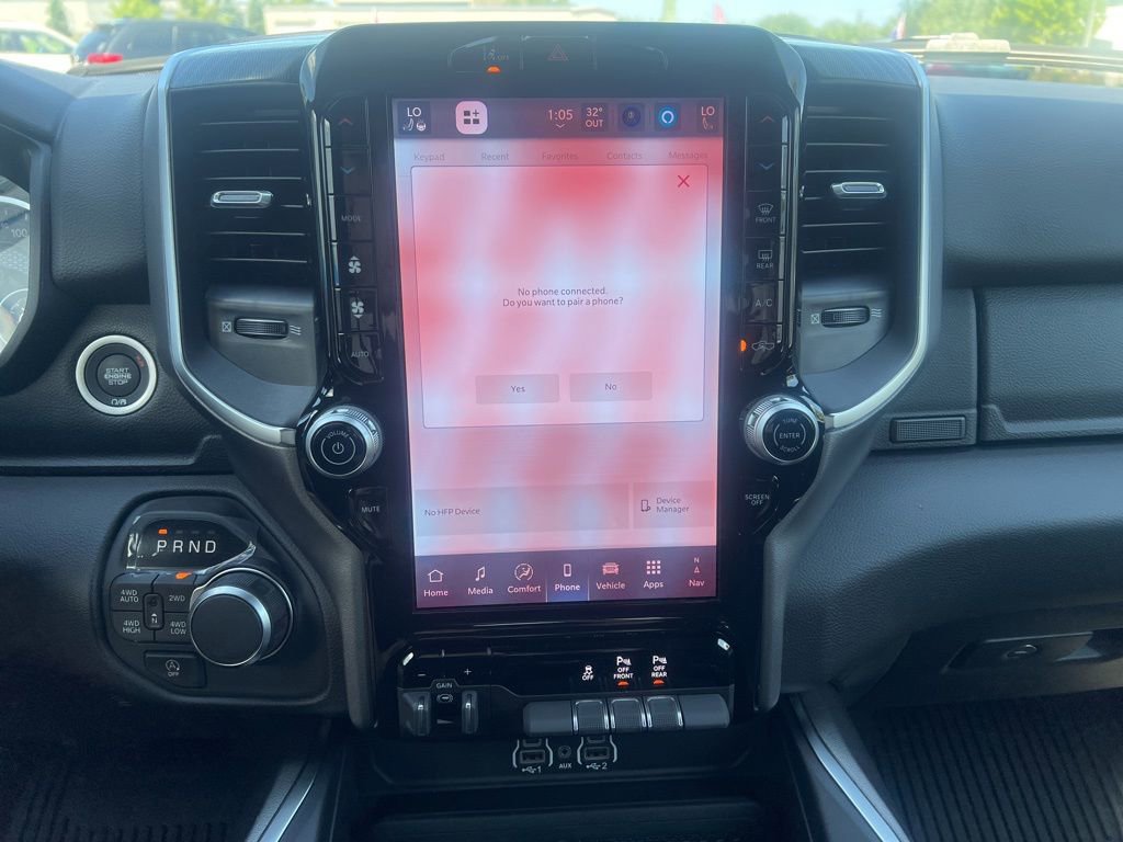 New 2026 RAM 1500 4x4 Crew Cab image 35
