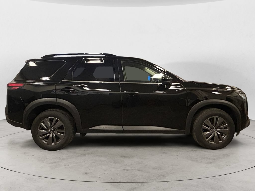 Used 2025 Nissan Pathfinder SV AWD/4WD image 7