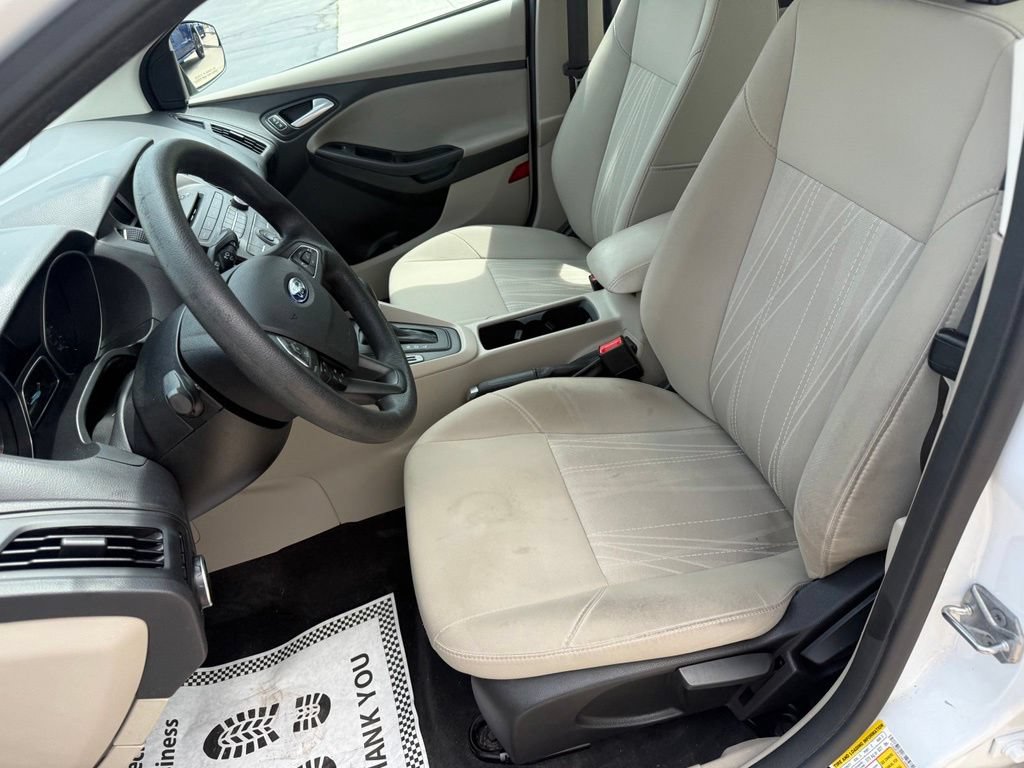 Used 2017 Ford Focus SE FWD image 18