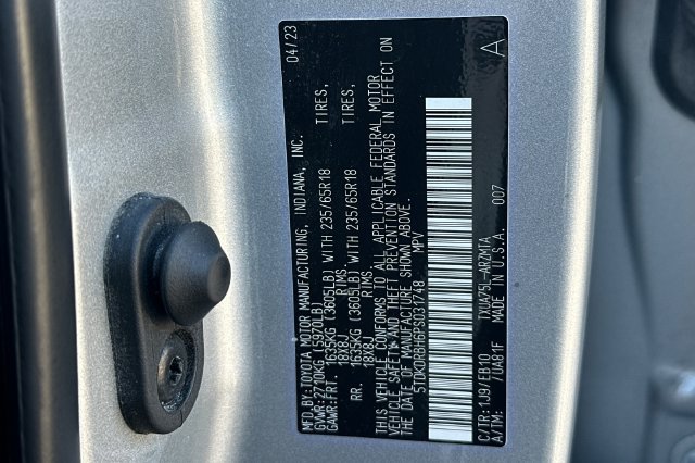 Used 2023 Toyota Highlander XLE AWD/4WD image 33