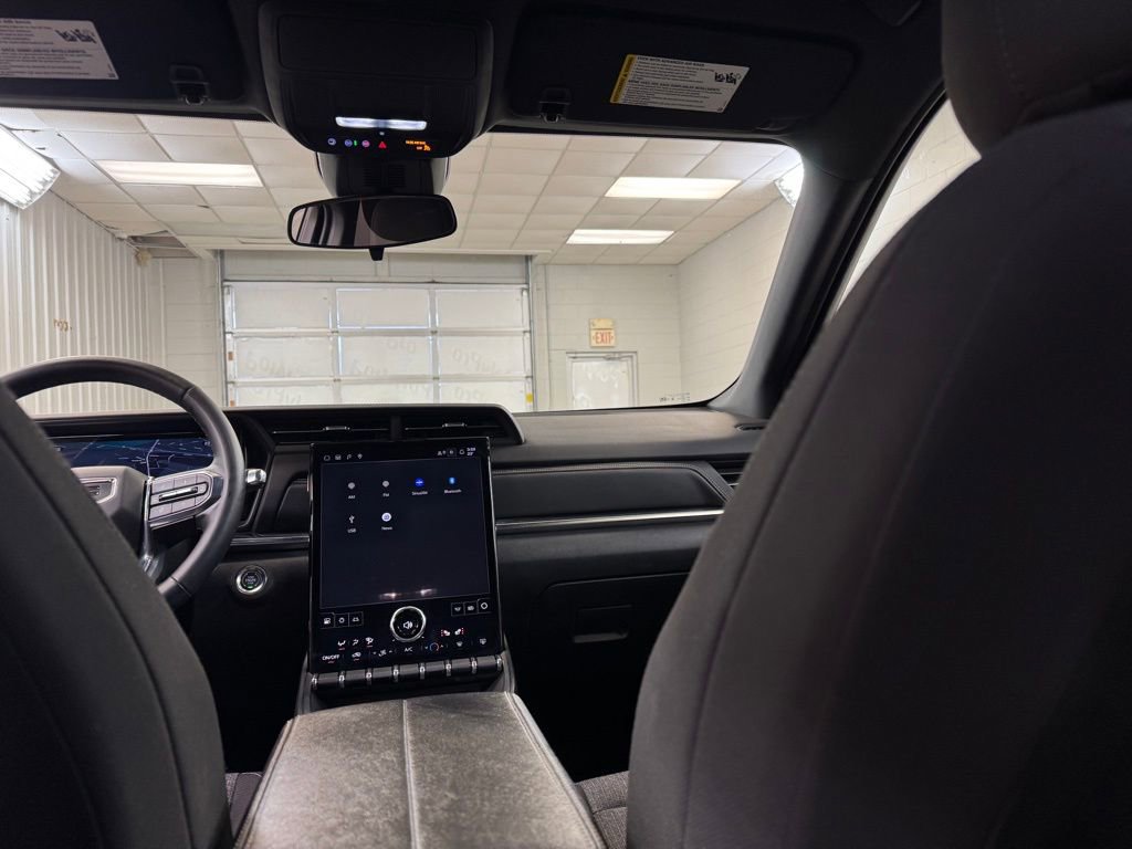 Used 2025 GMC Terrain Elevation image 22