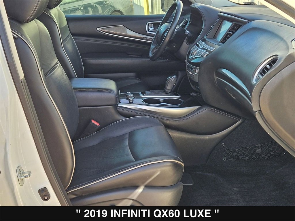 Used 2019 INFINITI QX60 Luxe w/ Essential Package image 30