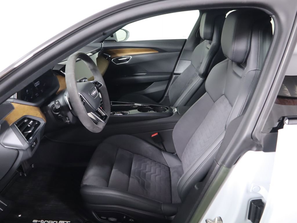 Certified 2023 Audi e-tron GT Premium Plus image 20