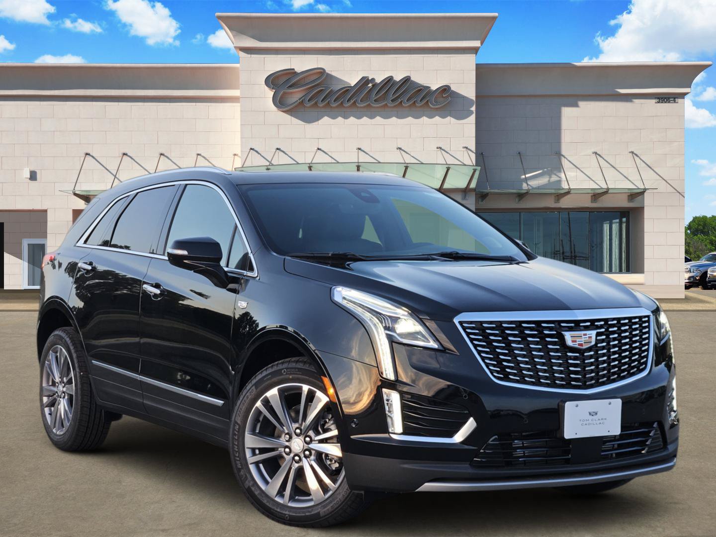 New 2026 Cadillac XT5 Premium Luxury w/ Driver Assist Package AWD/4WD image 1