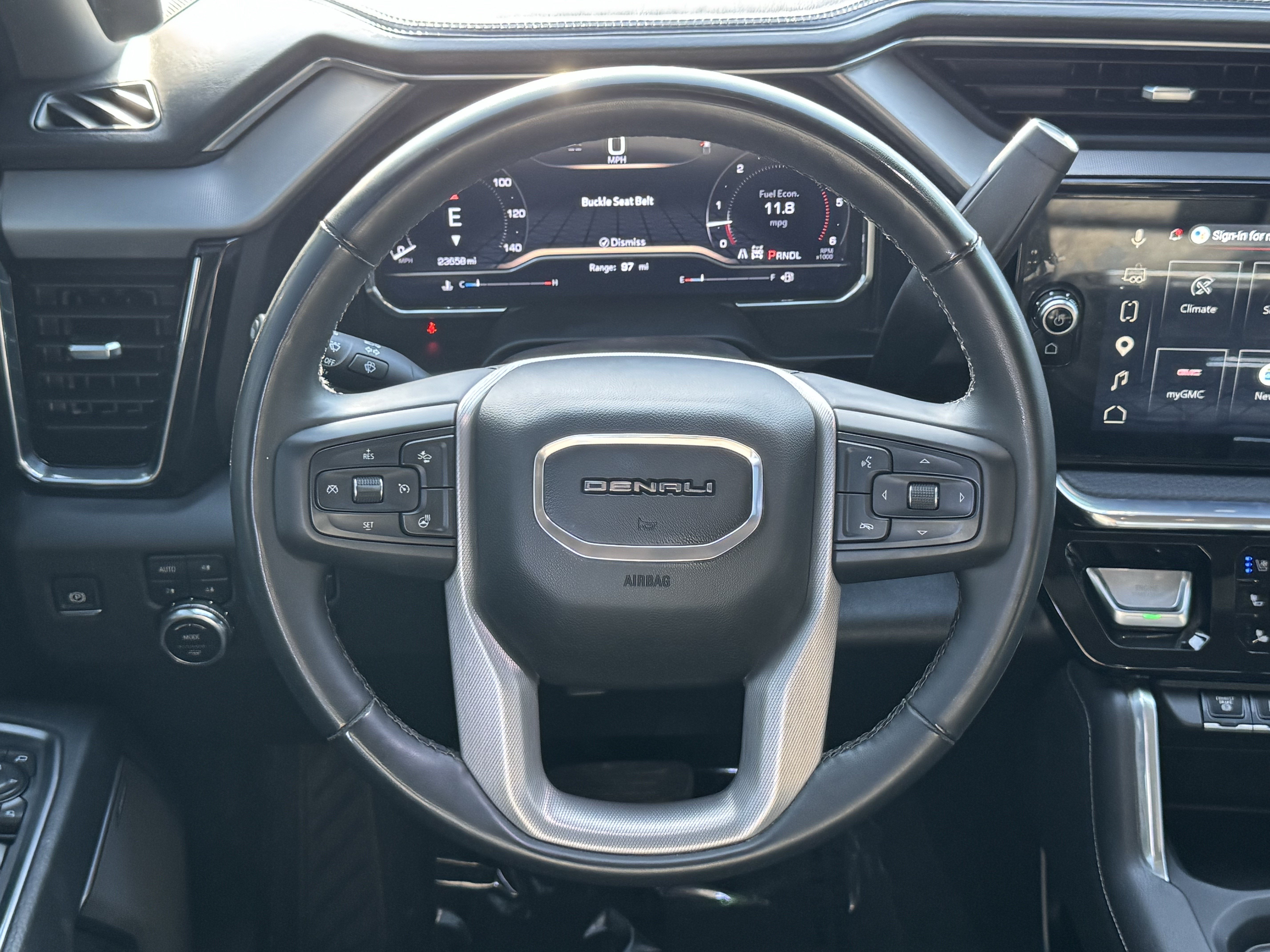 Used 2025 GMC Sierra 2500 Denali AWD/4WD image 12