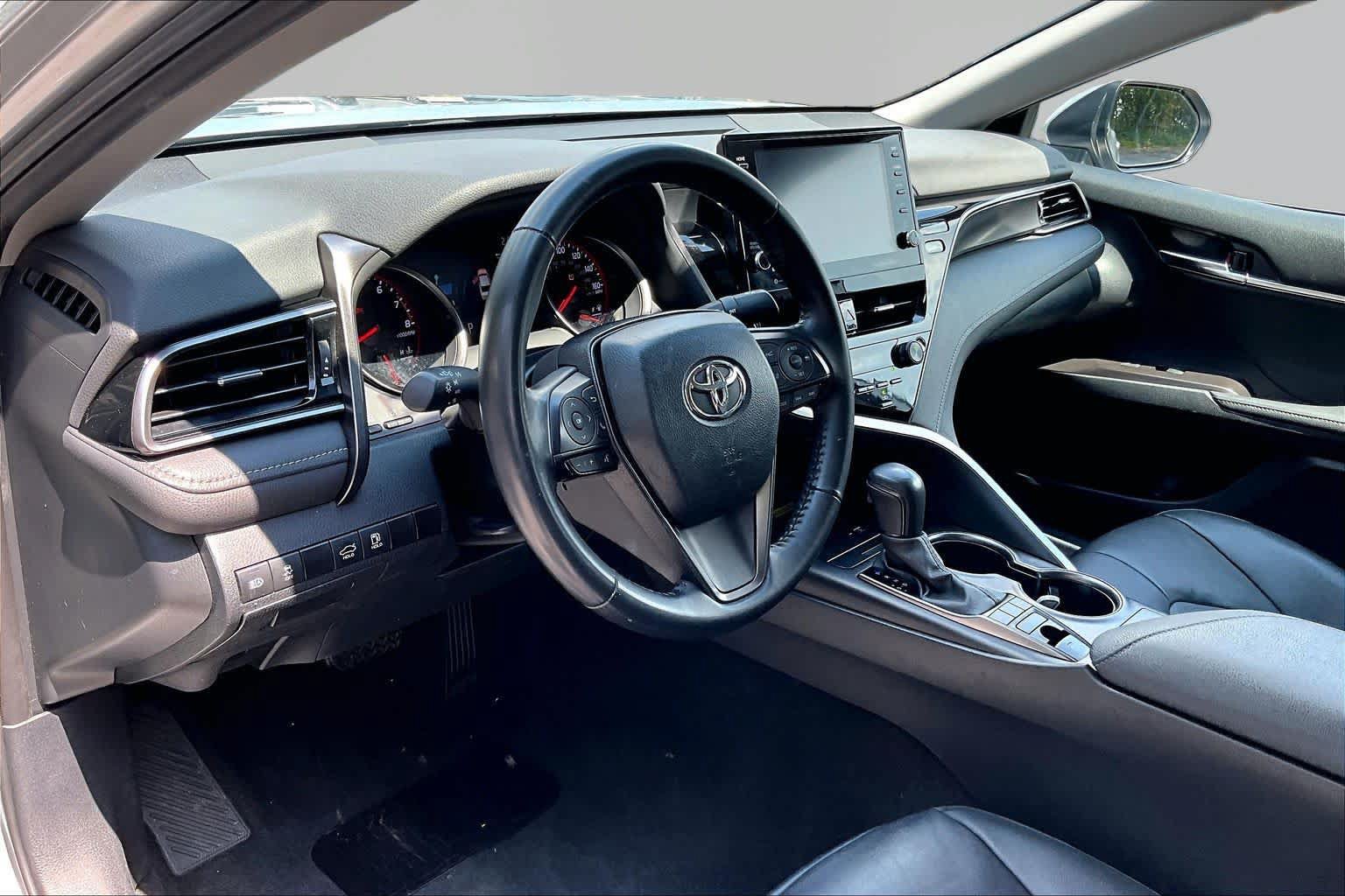 Used 2024 Toyota Camry XSE FWD image 18